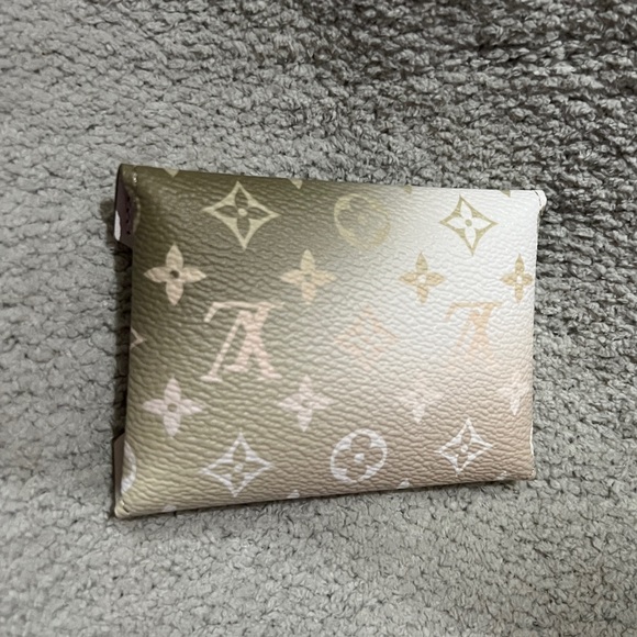 Louis Vuitton Spring in the City Khaki Kirigami PM Envelope Pouch - Picture 6 of 6